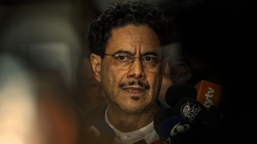 No perdamos de vista que el enemigo es Cepeda No perdamos de vista que el enemigo es Cepeda